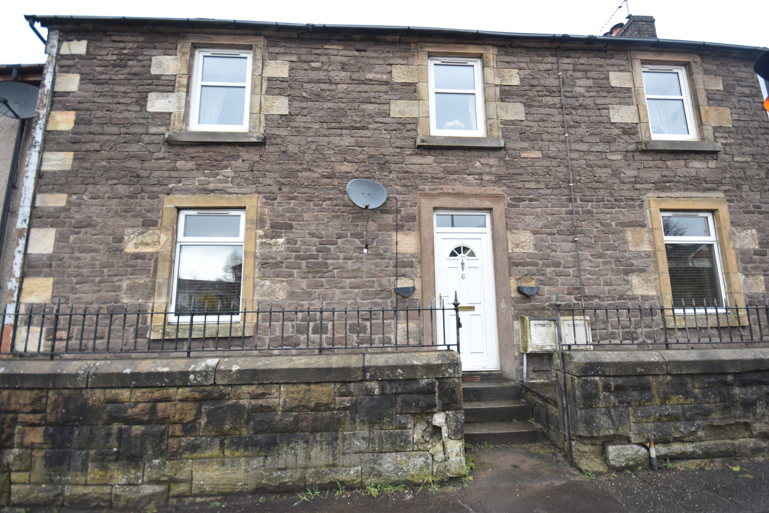 6 Steels Cross, Lanark, ML11 9HL Morison and Smith