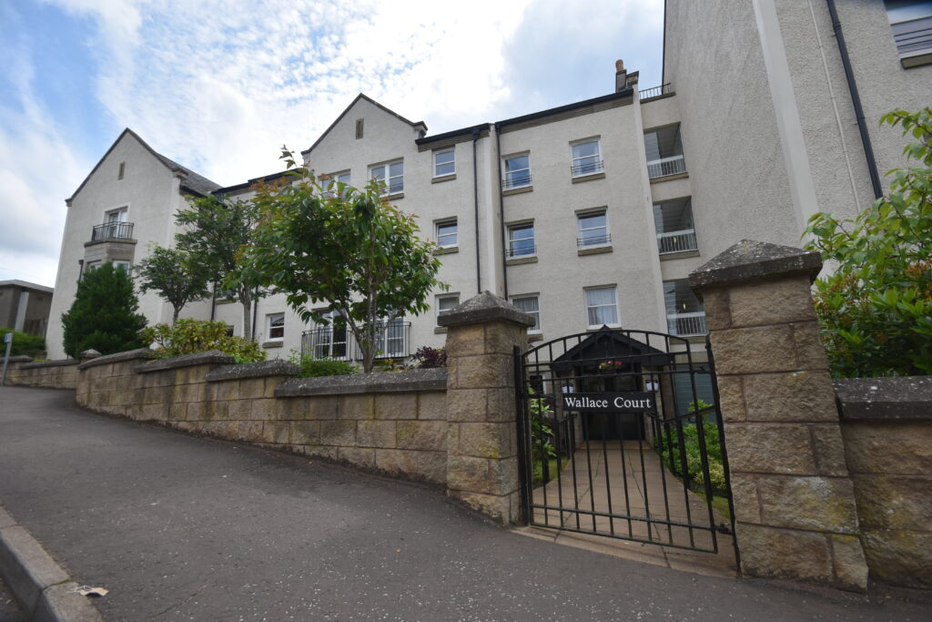 43 Wallace Court, Lanark